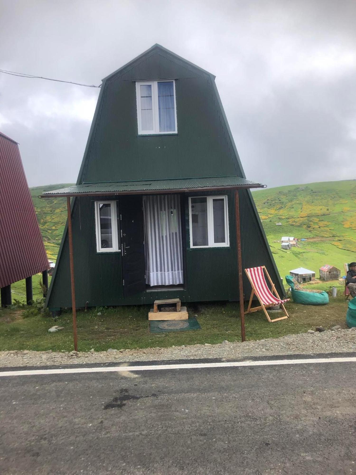 Cloudtop Hut Chalet Gomi
